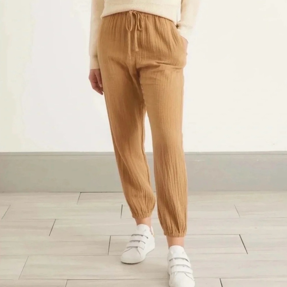 XiRENA Jaden gauze joggers tan